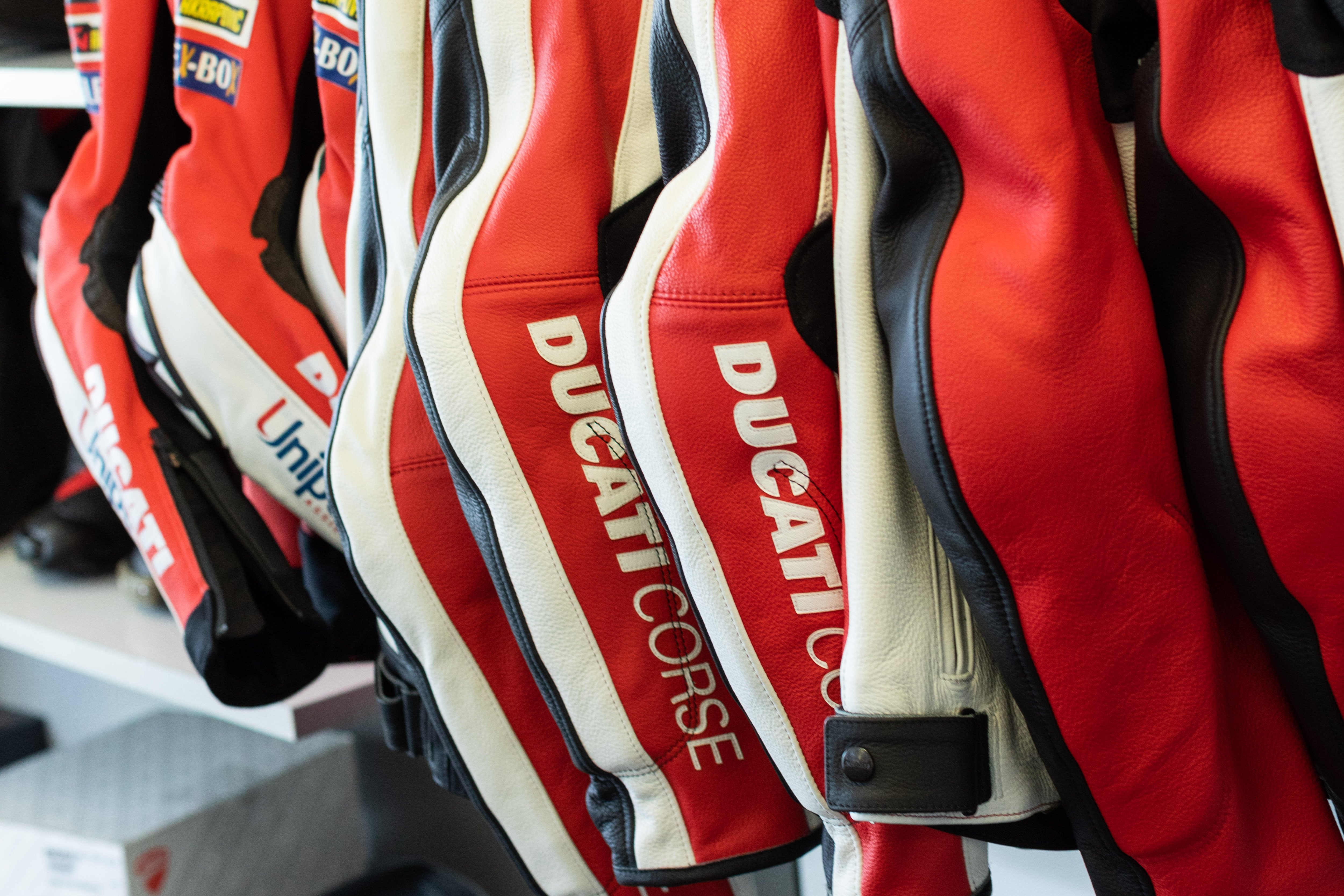 Buetikofer-Mood-Moto77-allink-IMGL1153BM